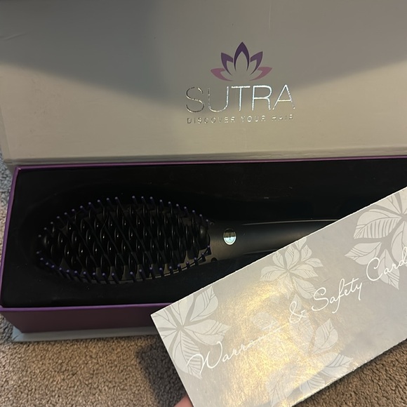 Heating Brush- Never been used! - Picture 3 of 3